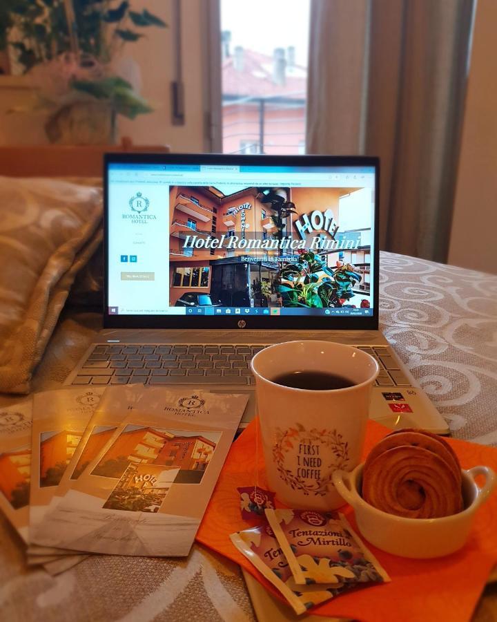 Hotel Romantica Римини Экстерьер фото