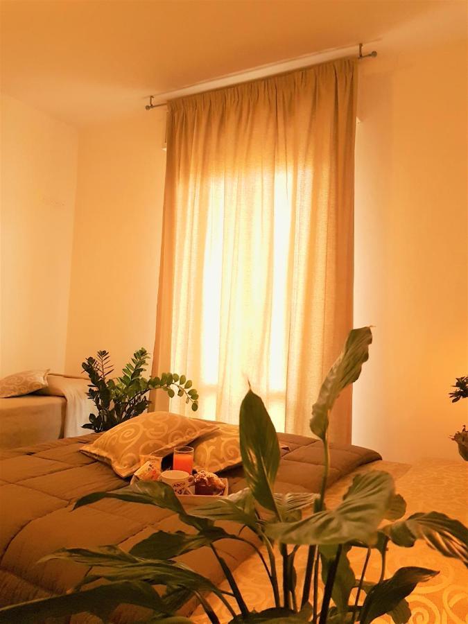 Hotel Romantica Римини Экстерьер фото